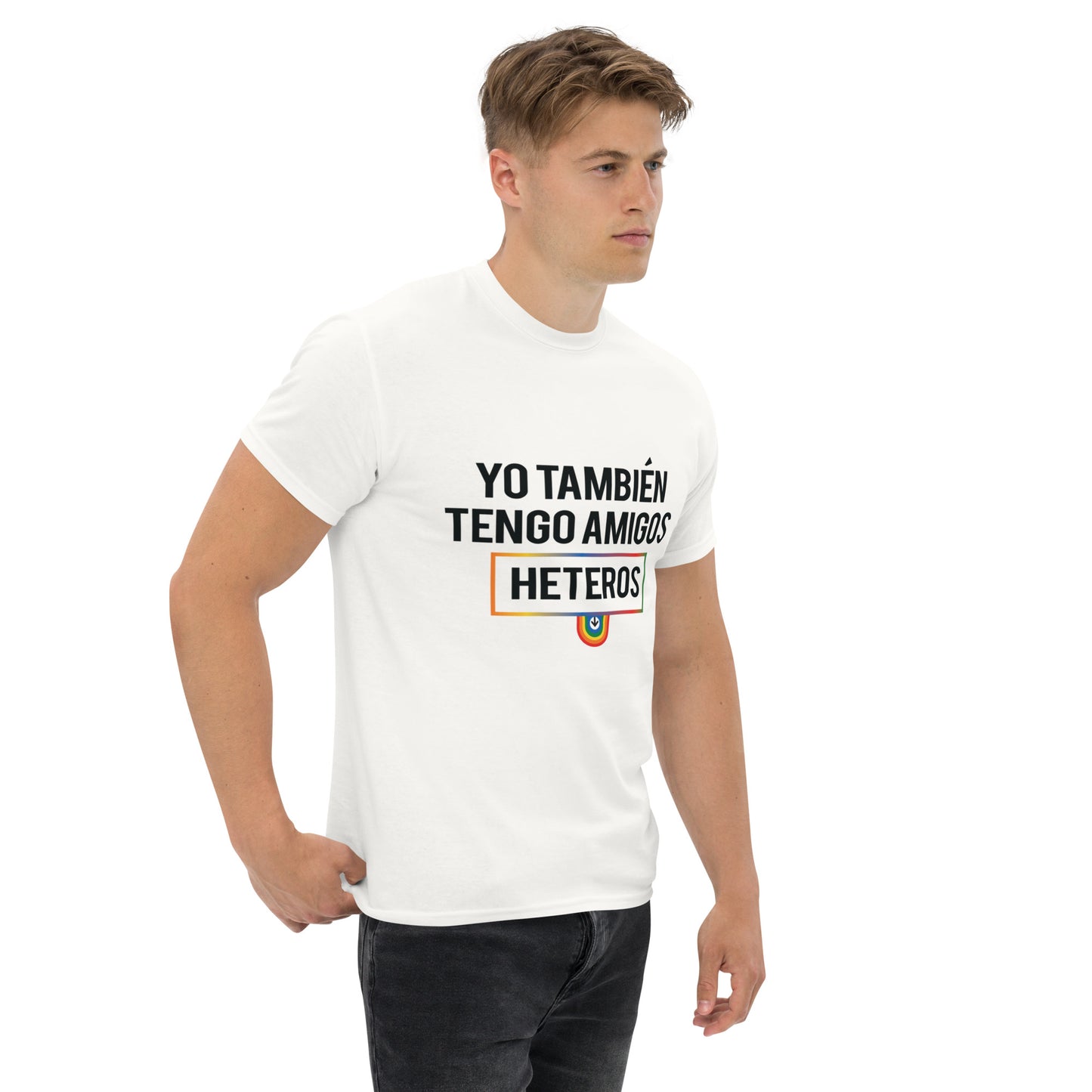 Camiseta Yo también tengo amigos heteros